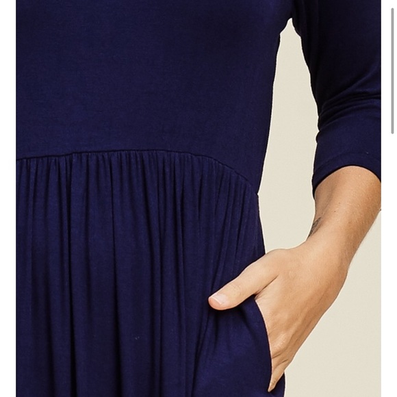 Mock Neck pleated Maxi Dress PRICE FIRM - Picture 5 of 7